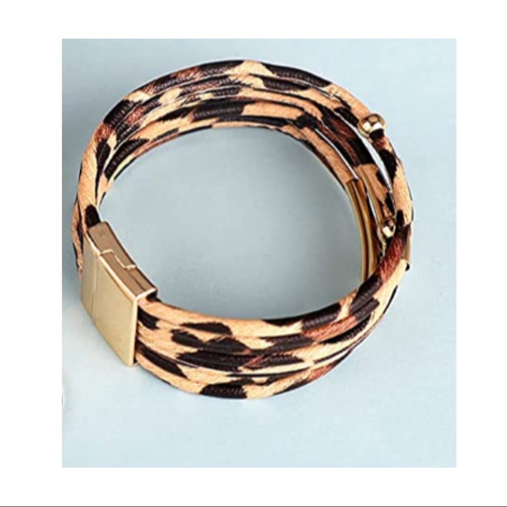 LEOPARD 🐆 RATTAN - Picture 2 of 9